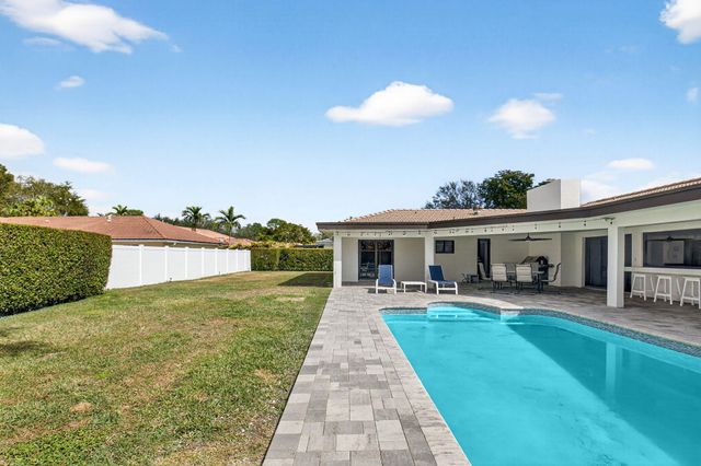 6899 Viento Way, Boca Raton, FL 33433