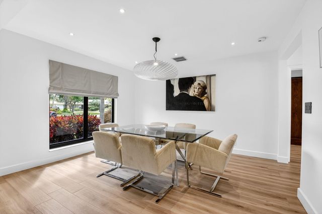 6899 Viento Way, Boca Raton, FL 33433