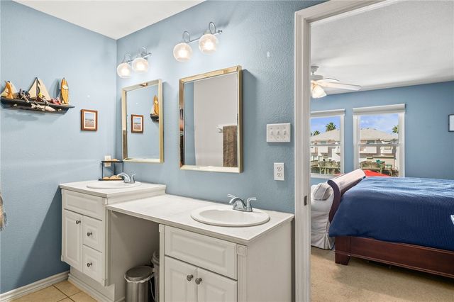 15409 Salt Cay Ct D, Corpus Christi, TX 78418