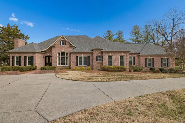 525 Dekemont Ln, Brentwood, TN 37027