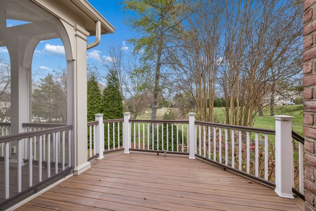 525 Dekemont Ln, Brentwood, TN 37027