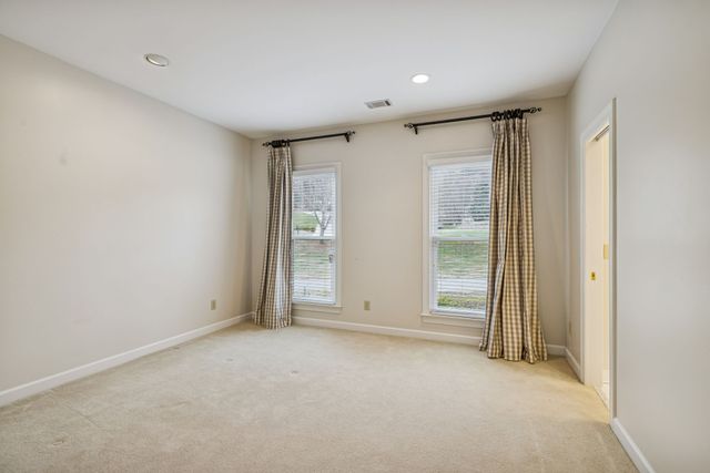 525 Dekemont Ln, Brentwood, TN 37027