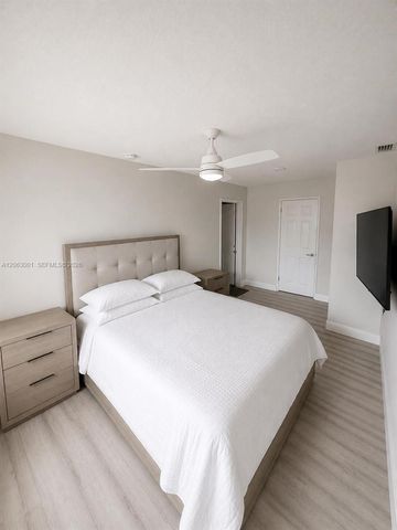 4730 NE 3rd Ave, Oakland Park, FL 33334