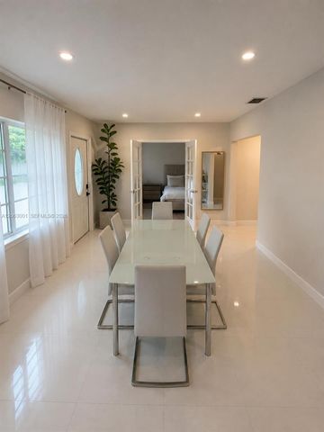 4730 NE 3rd Ave, Oakland Park, FL 33334