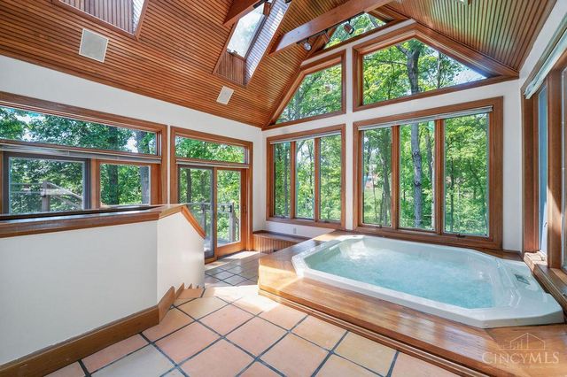 7883 Chestershire Drive, West Chester, OH 45241