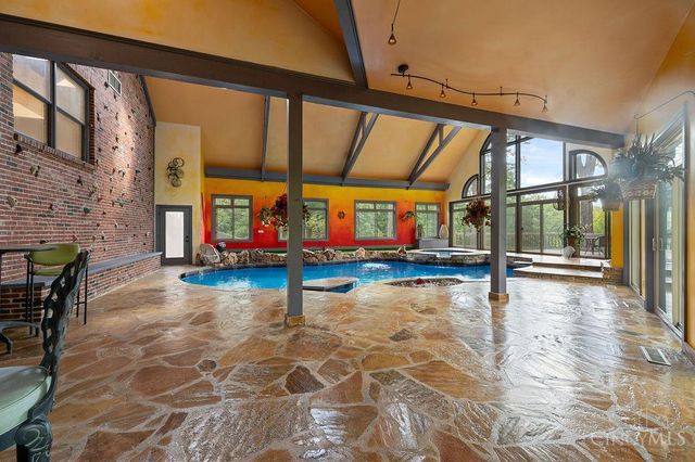 7883 Chestershire Drive, West Chester, OH 45241