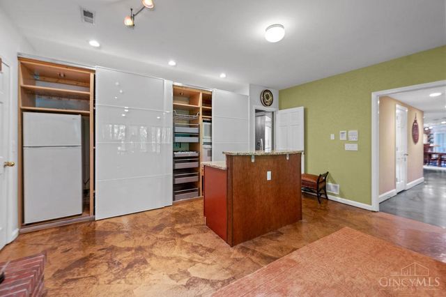 7883 Chestershire Drive, West Chester, OH 45241