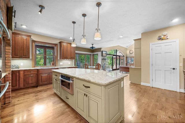 7883 Chestershire Drive, West Chester, OH 45241