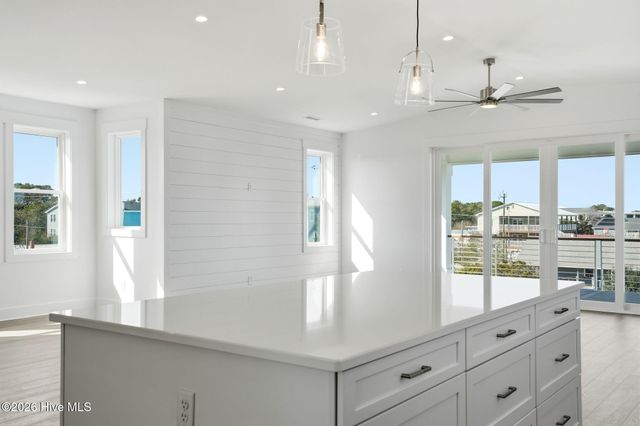 113 Ocean View Avenue, Kure Beach, NC 28449