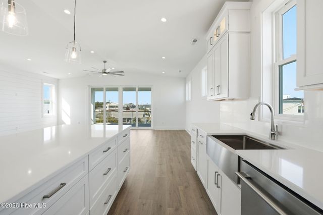 113 Ocean View Avenue, Kure Beach, NC 28449