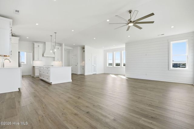 113 Ocean View Avenue, Kure Beach, NC 28449