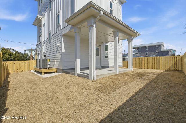 113 Ocean View Avenue, Kure Beach, NC 28449