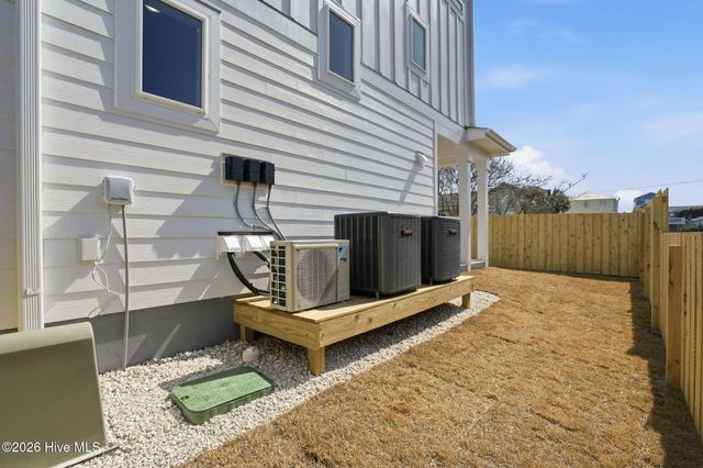 113 Ocean View Avenue, Kure Beach, NC 28449