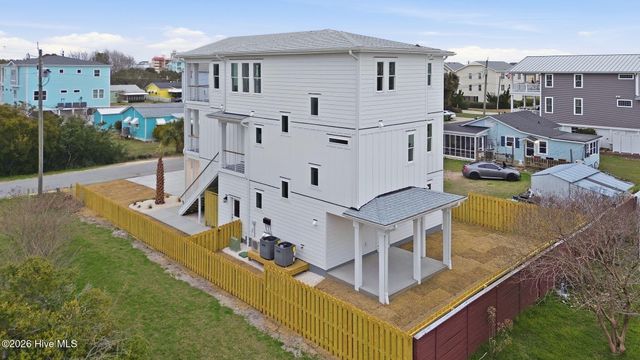 113 Ocean View Avenue, Kure Beach, NC 28449