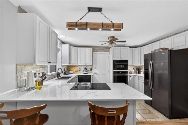 1225 Hillside Drive, Hanahan, SC 29410