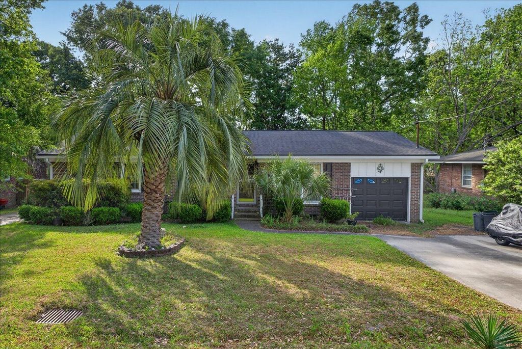 Image 1 of property listing at 1225 Hillside Drive, Hanahan, SC 29410