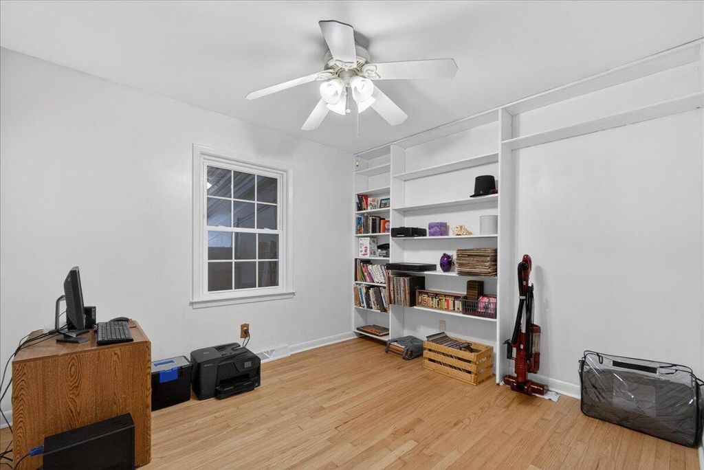 Image 19 of property listing at 1225 Hillside Drive, Hanahan, SC 29410