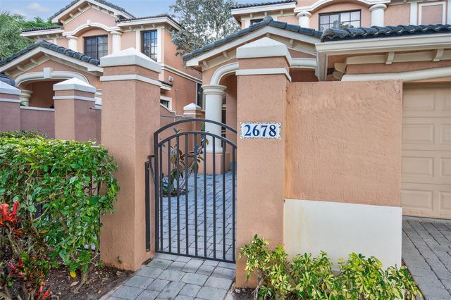 2678 Center Court Dr 2678, Weston, FL 33332