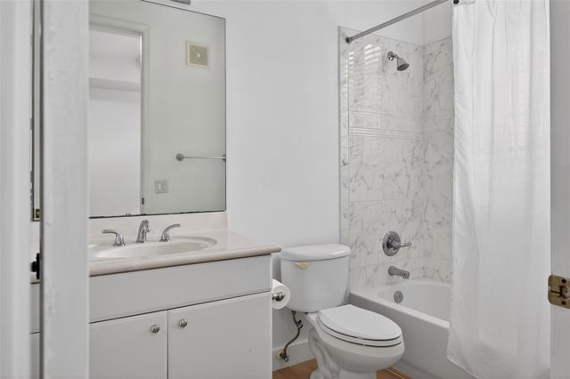 2678 Center Court Dr 2678, Weston, FL 33332