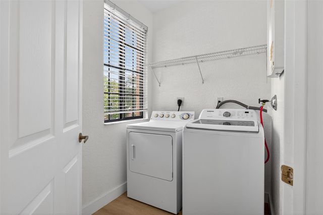 2678 Center Court Dr 2678, Weston, FL 33332