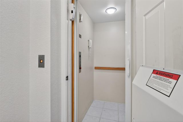 2678 Center Court Dr 2678, Weston, FL 33332