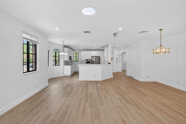 2678 Center Court Dr 2678, Weston, FL 33332