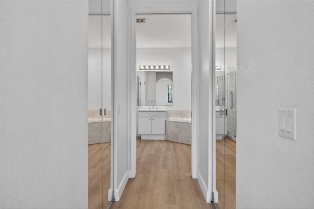 2678 Center Court Dr 2678, Weston, FL 33332