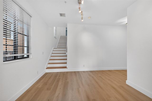 2678 Center Court Dr 2678, Weston, FL 33332