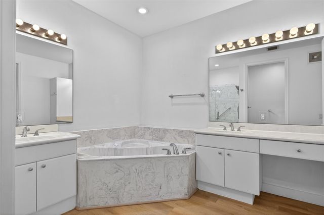 2678 Center Court Dr 2678, Weston, FL 33332