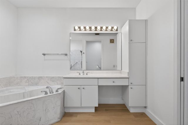 2678 Center Court Dr 2678, Weston, FL 33332