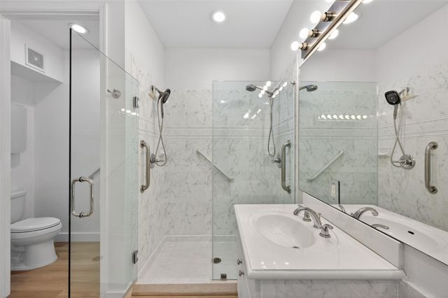 2678 Center Court Dr 2678, Weston, FL 33332