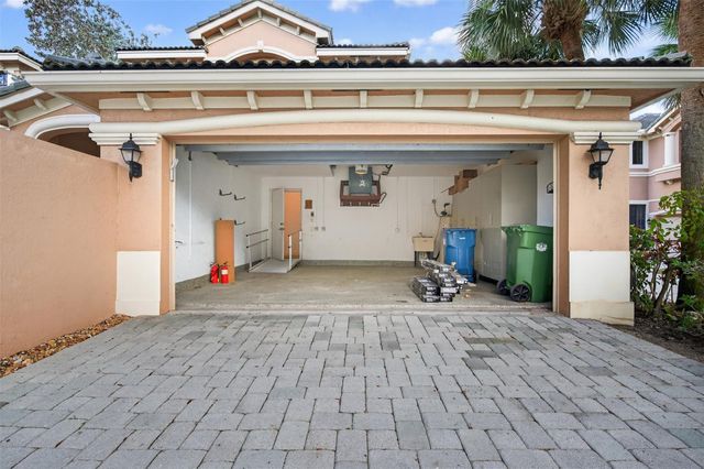 2678 Center Court Dr 2678, Weston, FL 33332