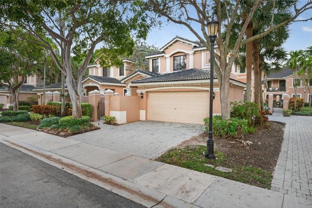 2678 Center Court Dr 2678, Weston, FL 33332