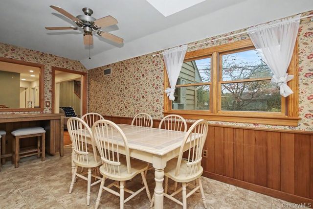 24 Convent Road, Nanuet, NY 10954