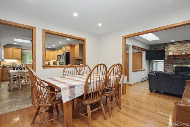 24 Convent Road, Nanuet, NY 10954