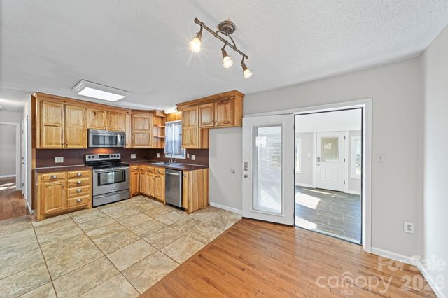 3227 Westover Road, Statesville, NC 28677