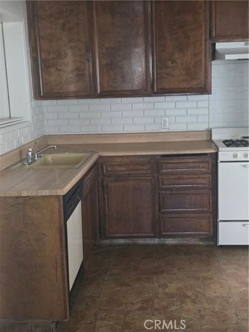 44302 Kirkland Avenue, Lancaster, CA 93535