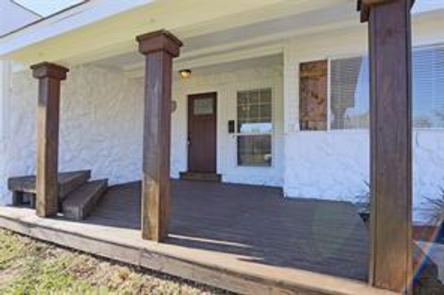 506 Azalea Street, Lake Jackson, TX 77566