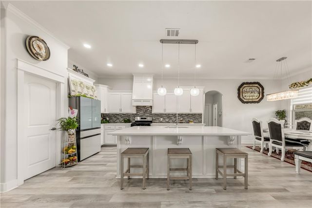 3553 North Country Drive, Bryan, TX 77808