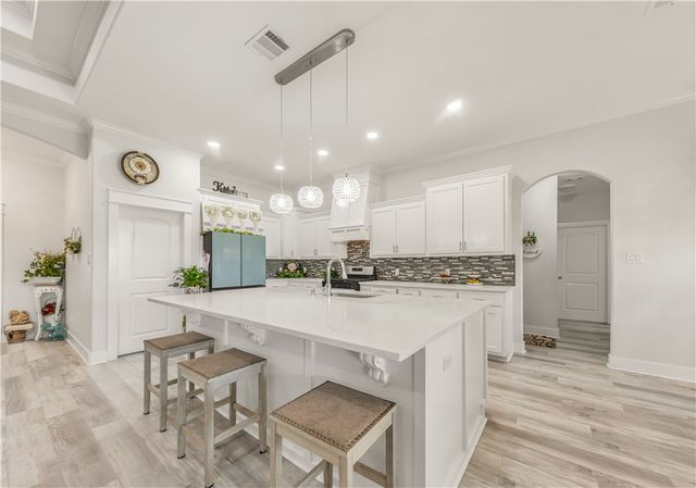 3553 North Country Drive, Bryan, TX 77808