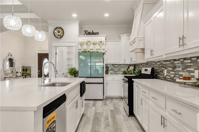 3553 North Country Drive, Bryan, TX 77808