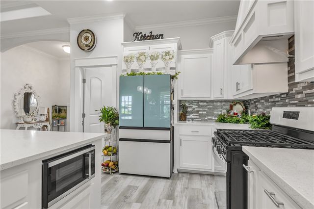 3553 North Country Drive, Bryan, TX 77808