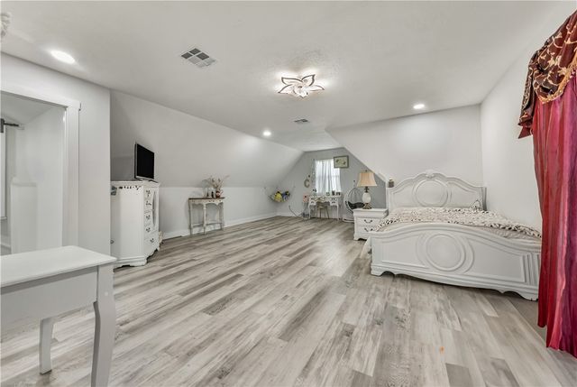 3553 North Country Drive, Bryan, TX 77808