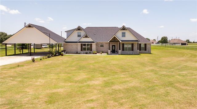 3553 North Country Drive, Bryan, TX 77808