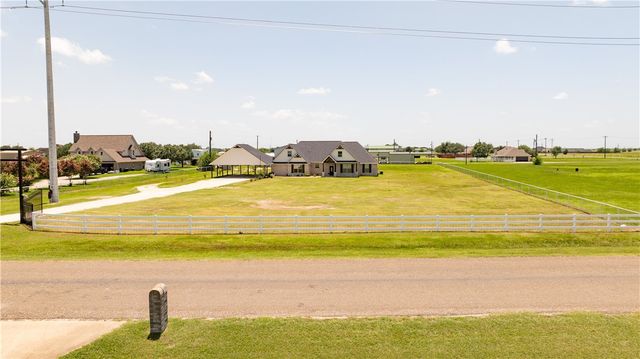 3553 North Country Drive, Bryan, TX 77808