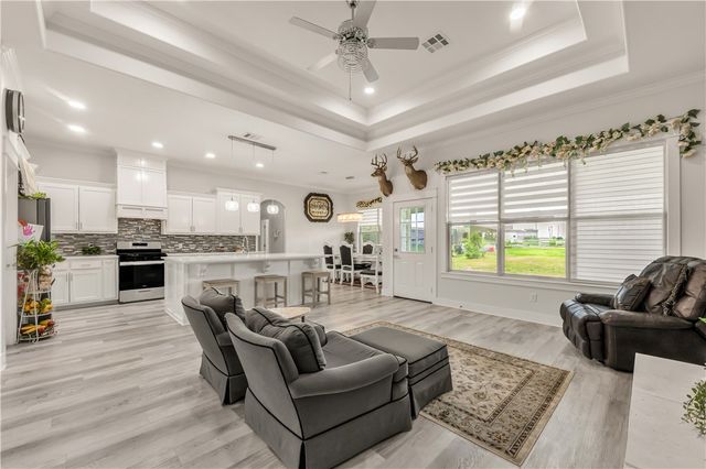 3553 North Country Drive, Bryan, TX 77808