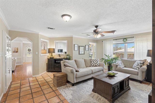 7704 Skylake Drive, Fort Worth, TX 76179