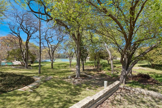 7704 Skylake Drive, Fort Worth, TX 76179