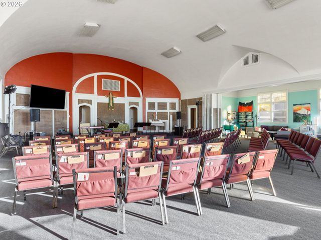 7119 Se KNIGHT St, Portland, OR 97206