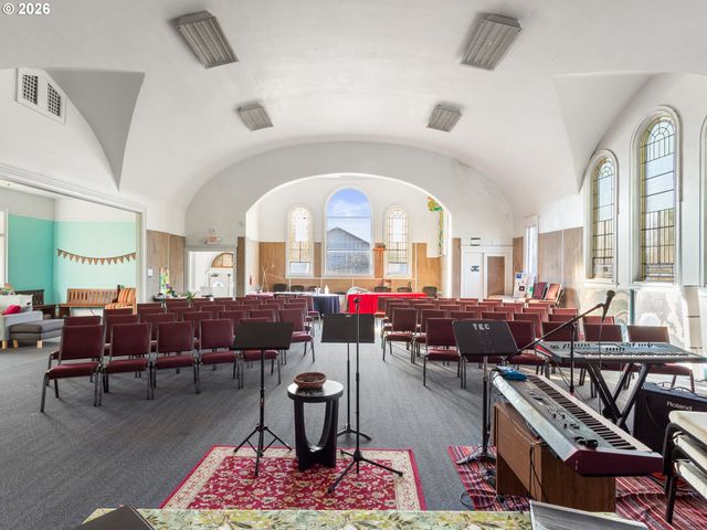 7119 Se KNIGHT St, Portland, OR 97206